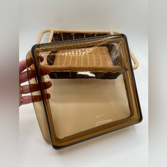 Vintage Pyrex x Corningware Fireside Dish w/ Wicker Basket, 8”X8” - Picture 4 of 7